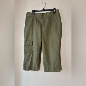 Eddie Bauer Capri Green Cargo Pants size 8